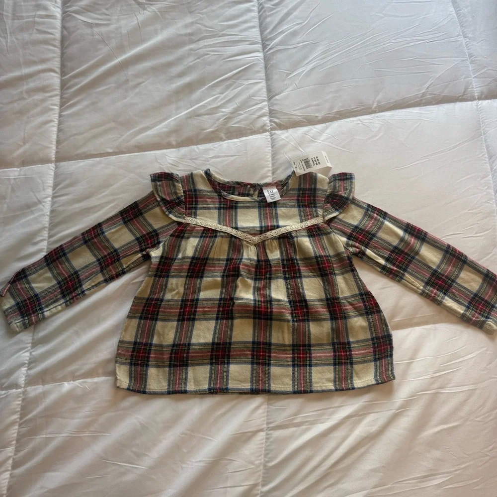 BabyGap Plaid Ruffle Top new with tags. Size 3